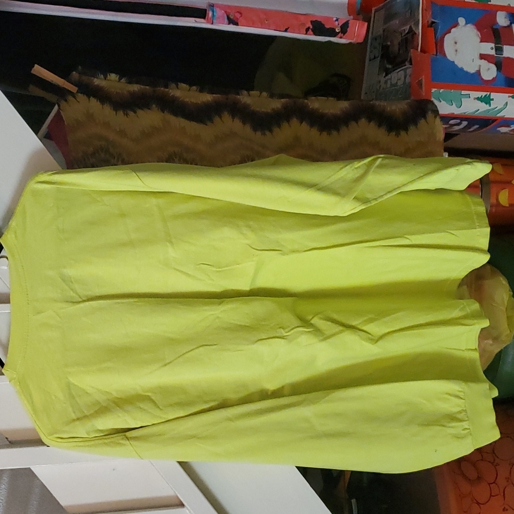 Man's bright yellow long sleeve tee - Picture 2 of 3